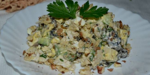 Мамят с пиле и сини сливи - много вкусни рецепти